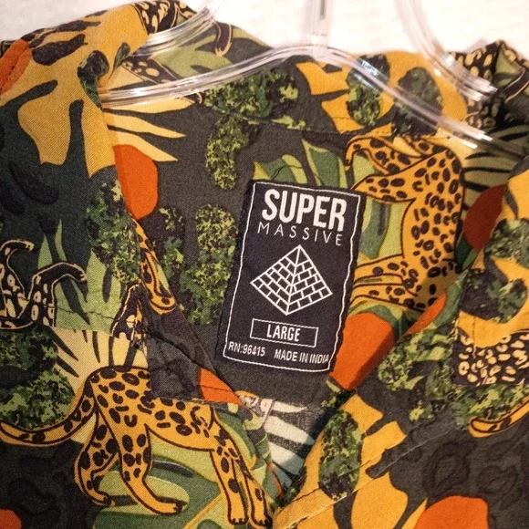 Super Massive Short Sleeve Button Up Tiger Leopard Cheetah Jungle Tropical Sz M - Picture 4 of 6